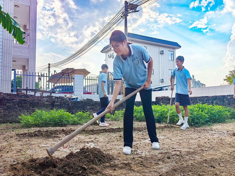 上饶叛逆孩子成长教育学校怎么联系?本地素质培育机构调研盘点